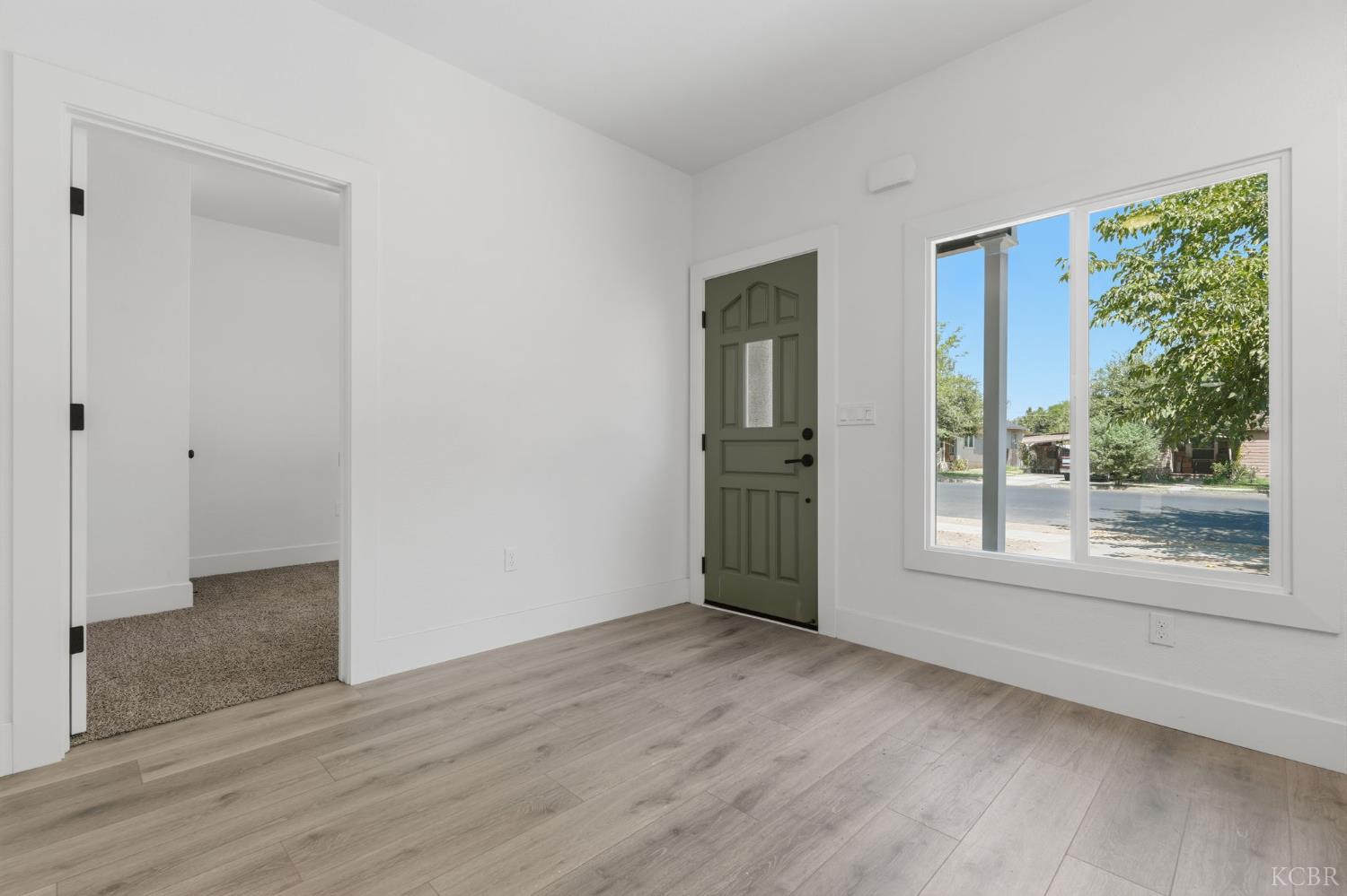 1145 D Street Reedley, CA 93654 - Photo 6 of 40 Gallery Image 6