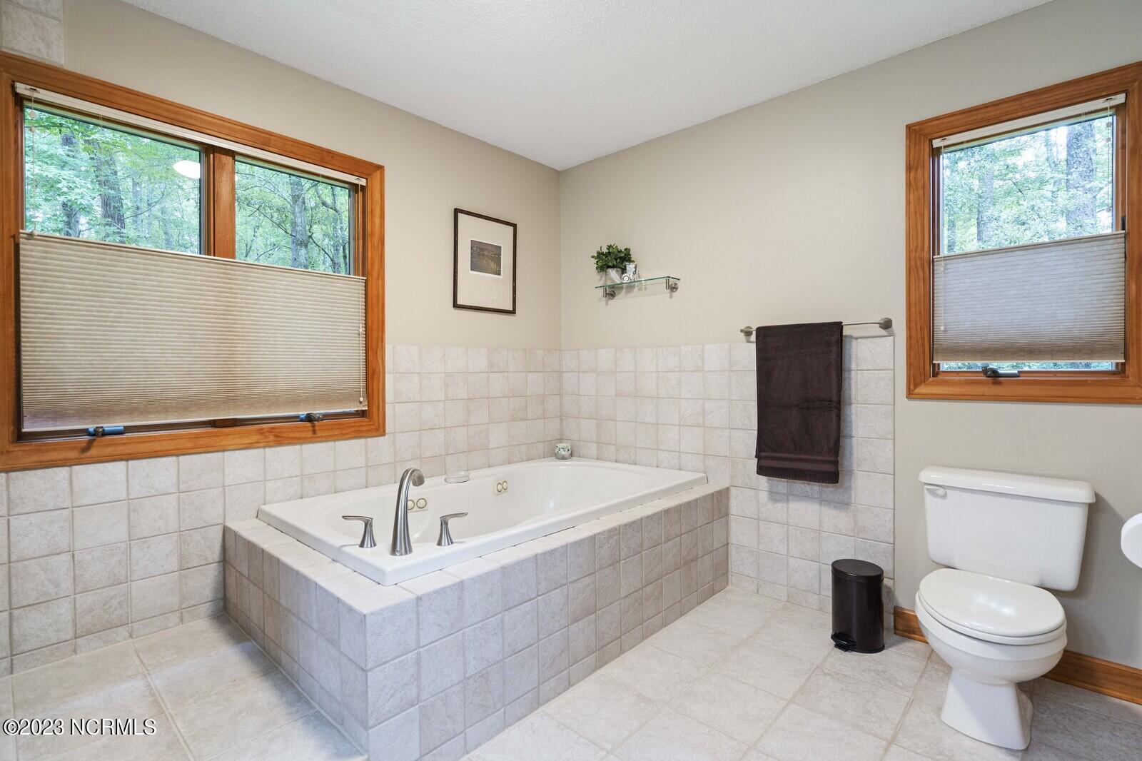 103 Pelican Bay Road Washington, NC 27889 - Photo 18 of 95 18_DSC05245_mls