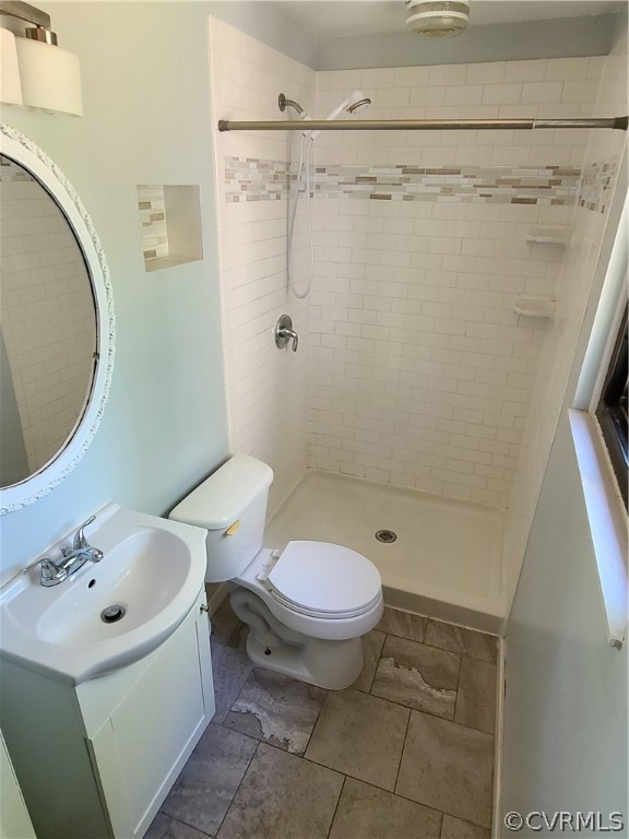9326 Emmett Road Glen Allen, VA 23060 - Photo 13 of 29 a bathroom with a sink toilet and shower