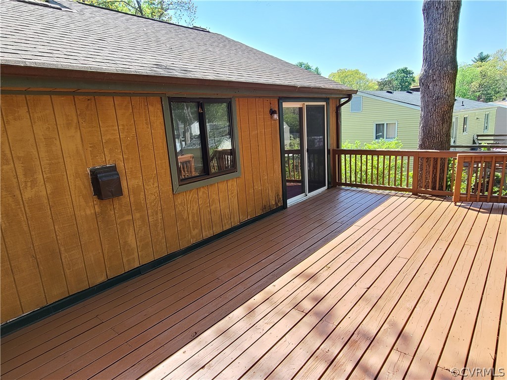 9326 Emmett Road Glen Allen, VA 23060 - Photo 28 of 29 a view of backyard with a deck