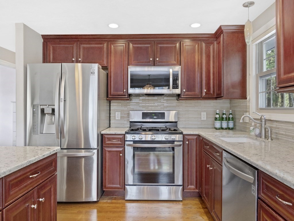 5 Belmont Road Billerica, MA 01821 - Photo 7 of 24 Gallery Image 7