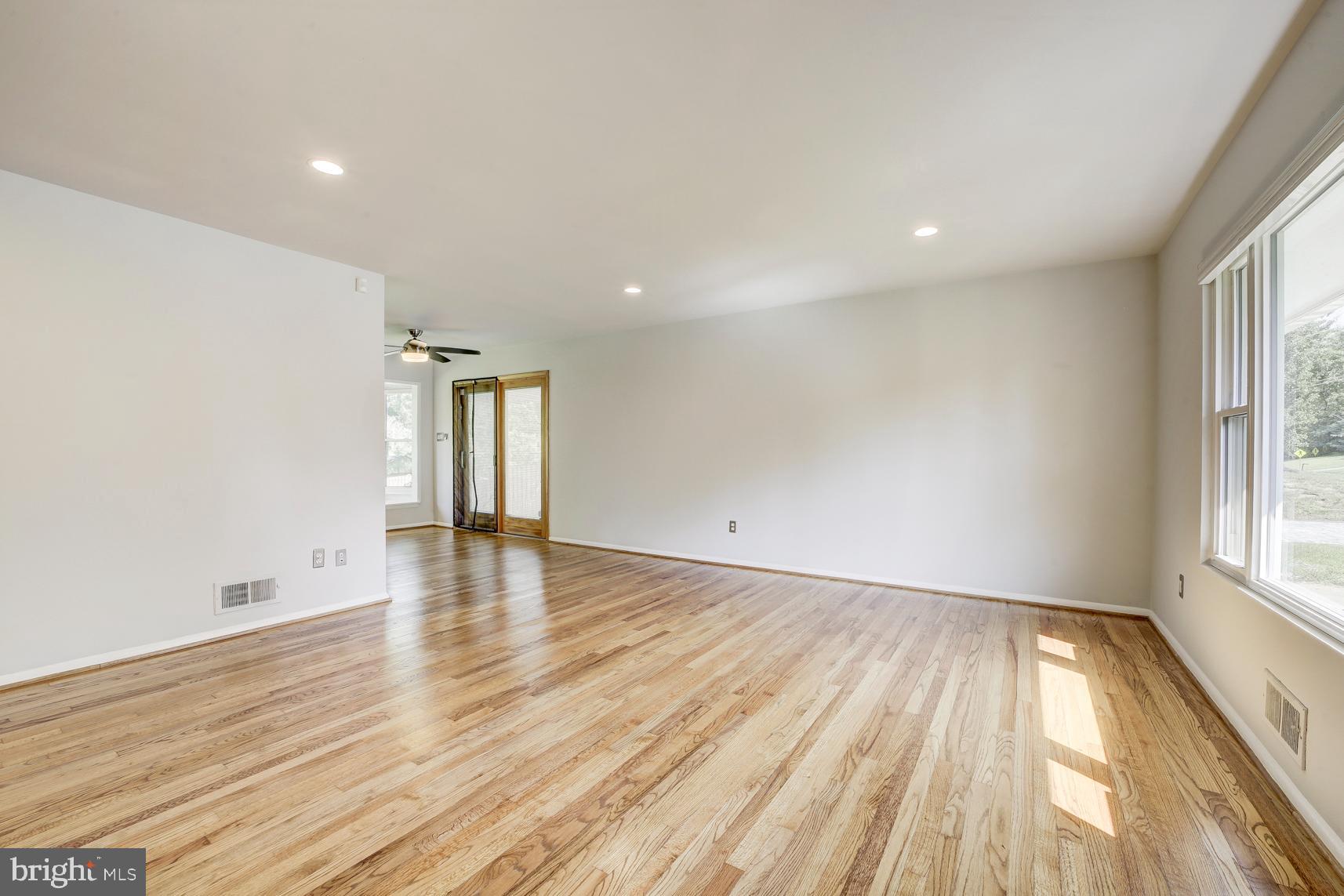 8112 Karl Road Alexandria, VA 22308 - Photo 4 of 30