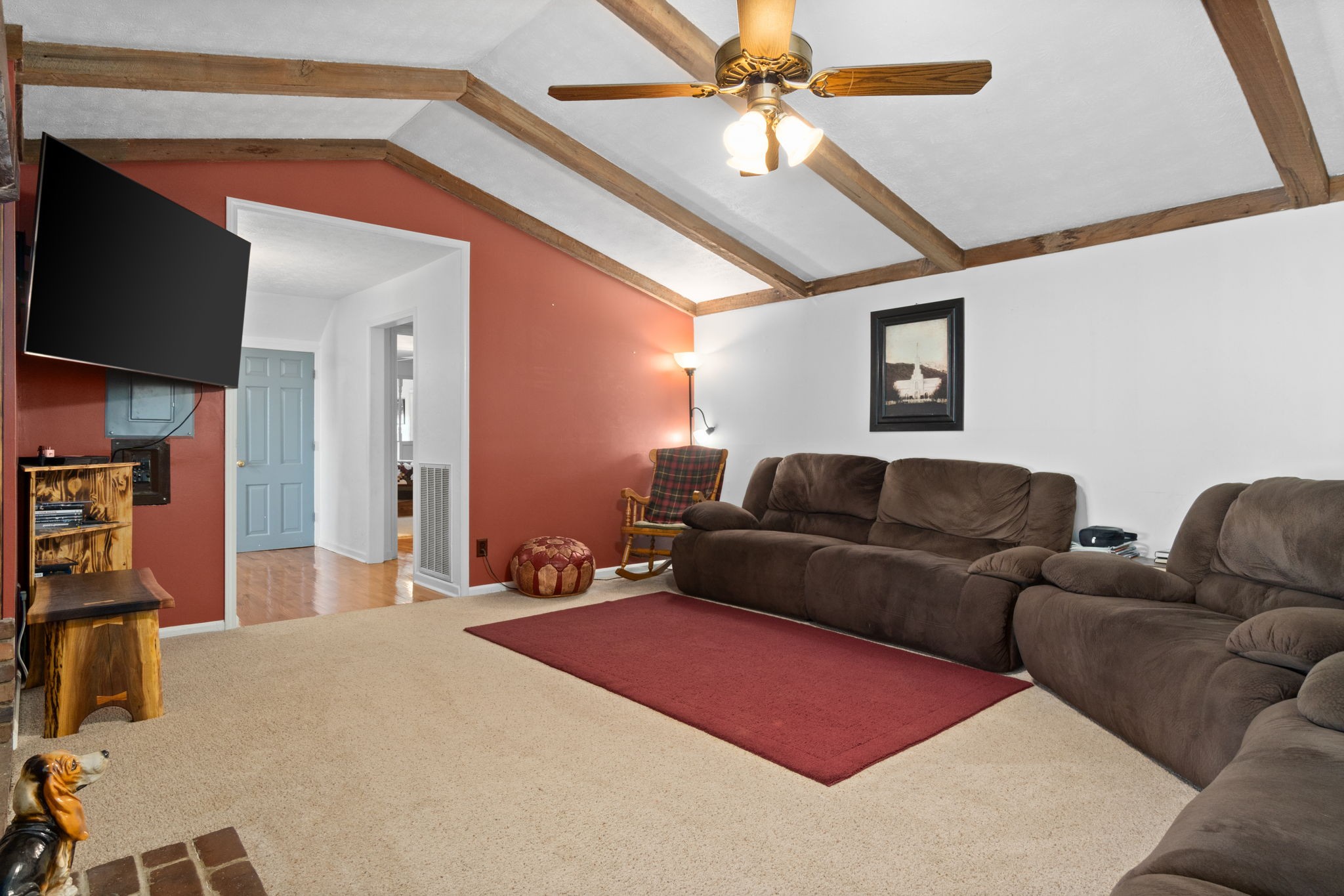 5150 Cadiz Road Hopkinsville, KY 42240 - Photo 18 of 45 a living room with furniture and a flat screen tv