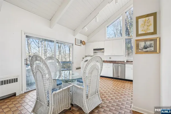 $1,395,000 | 873 Olentangy Road, Franklin Lakes, NJ 07417