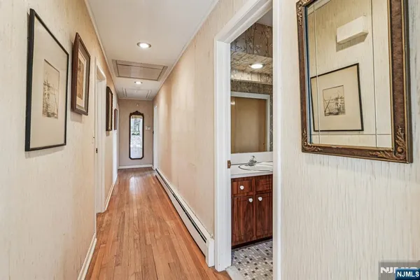 $1,395,000 | 873 Olentangy Road, Franklin Lakes, NJ 07417