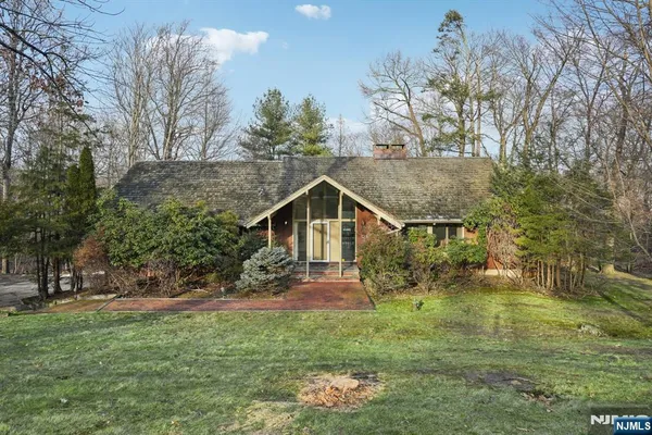 $1,395,000 | 873 Olentangy Road, Franklin Lakes, NJ 07417