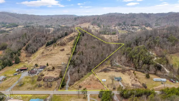 $159,900 | 233 Highway 370, Luttrell, TN 37779