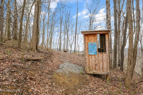 $159,900 | 233 Highway 370, Luttrell, TN 37779