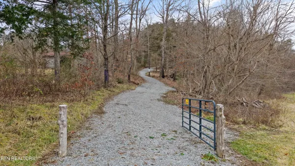 $159,900 | 233 Highway 370, Luttrell, TN 37779