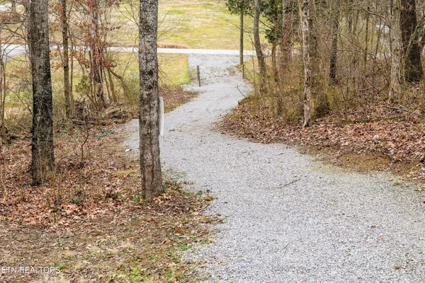 $159,900 | 233 Highway 370, Luttrell, TN 37779