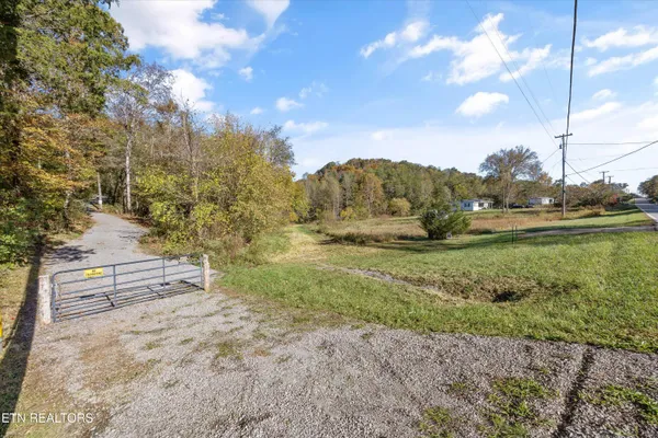 $159,900 | 233 Highway 370, Luttrell, TN 37779
