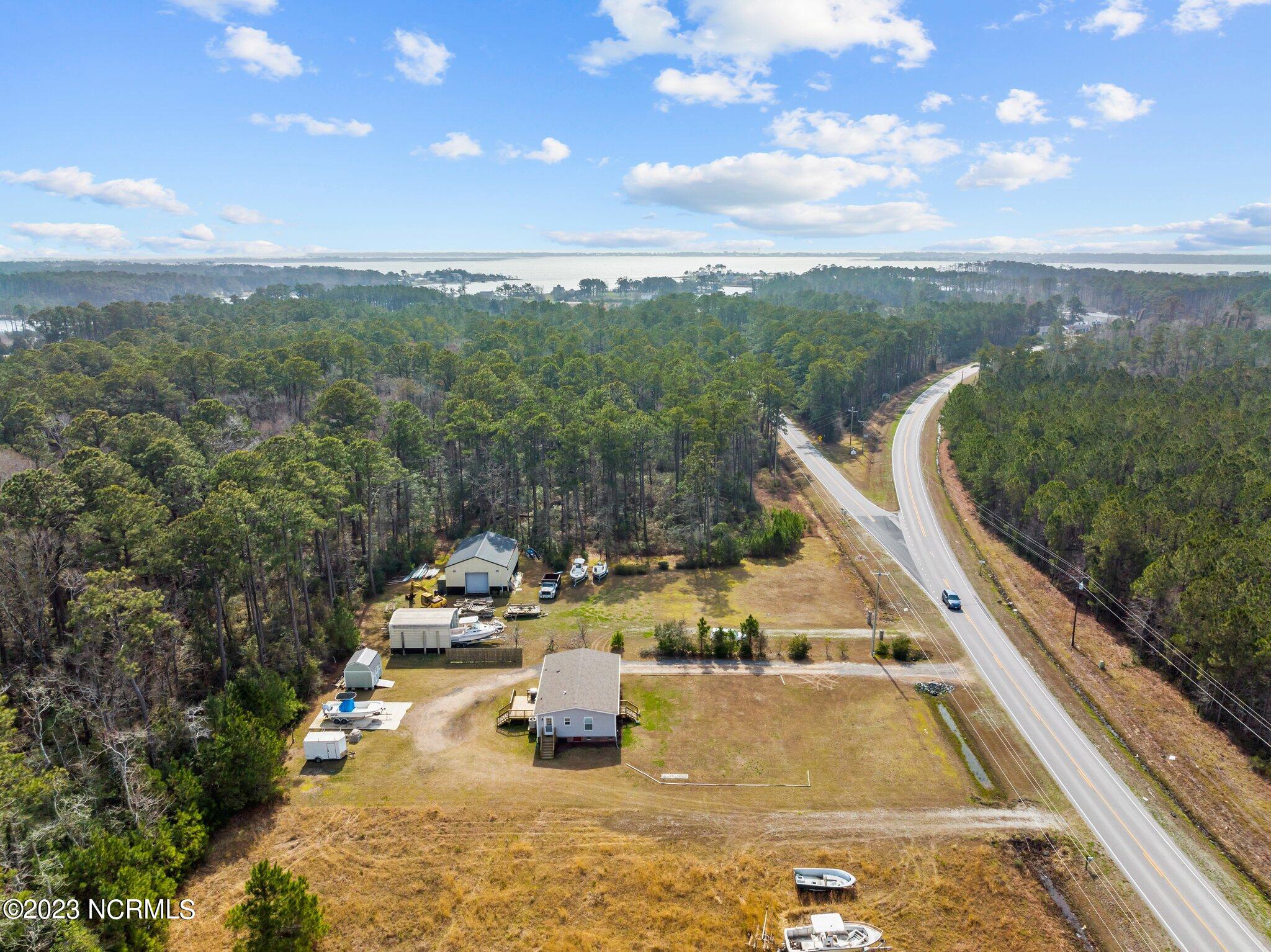1019 Harkers Island Road Beaufort, NC 28516 - Photo 2 of 37 Minutes to Harkers Island!