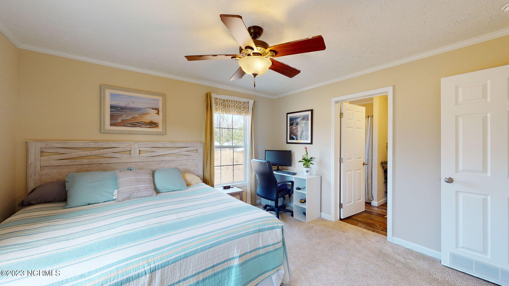1019 Harkers Island Road Beaufort, NC 28516 - Photo 33 of 37 Master Bedroom