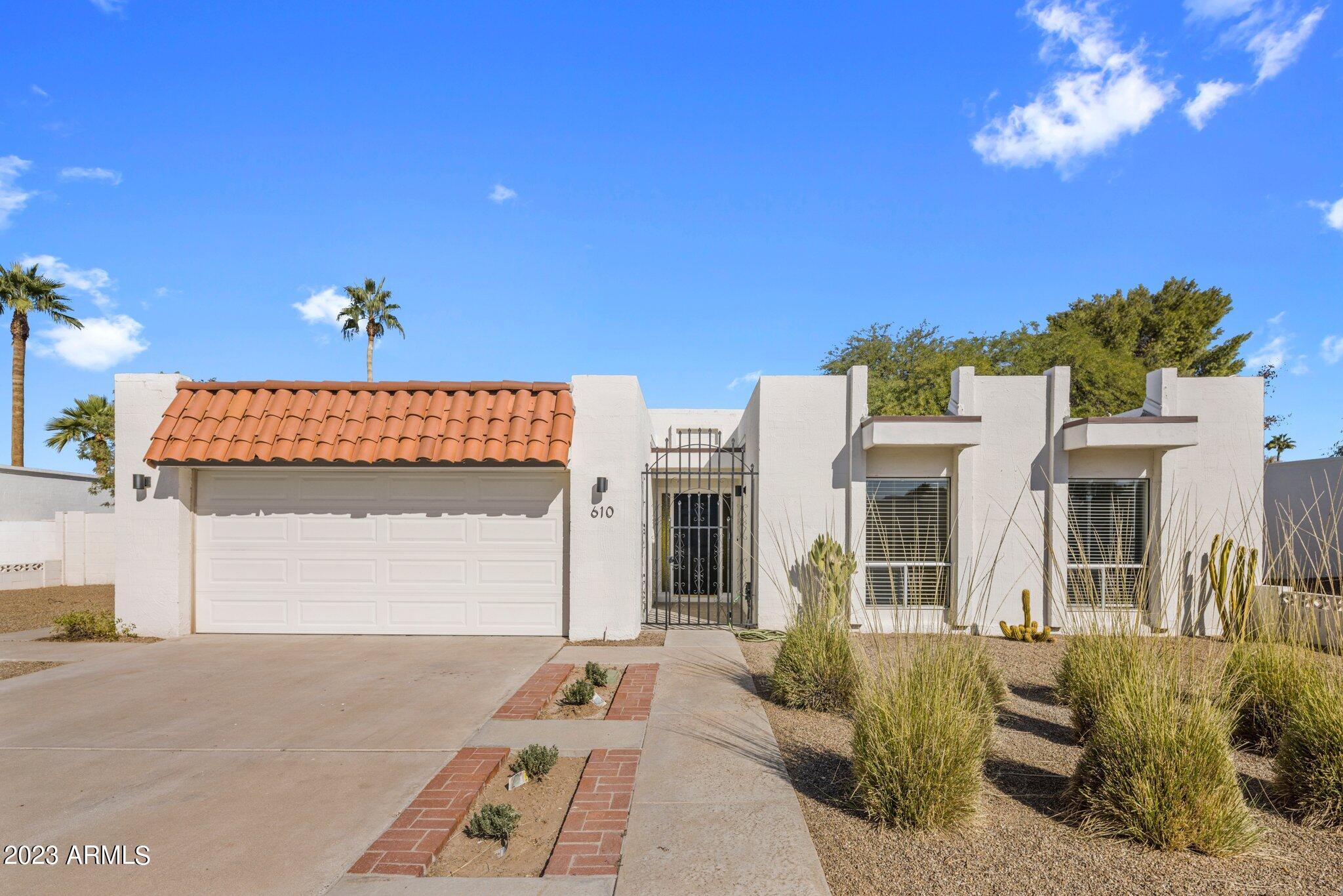 610 East Calavar Road Phoenix, AZ 85022 - Photo 1 of 34 Welcome Home!