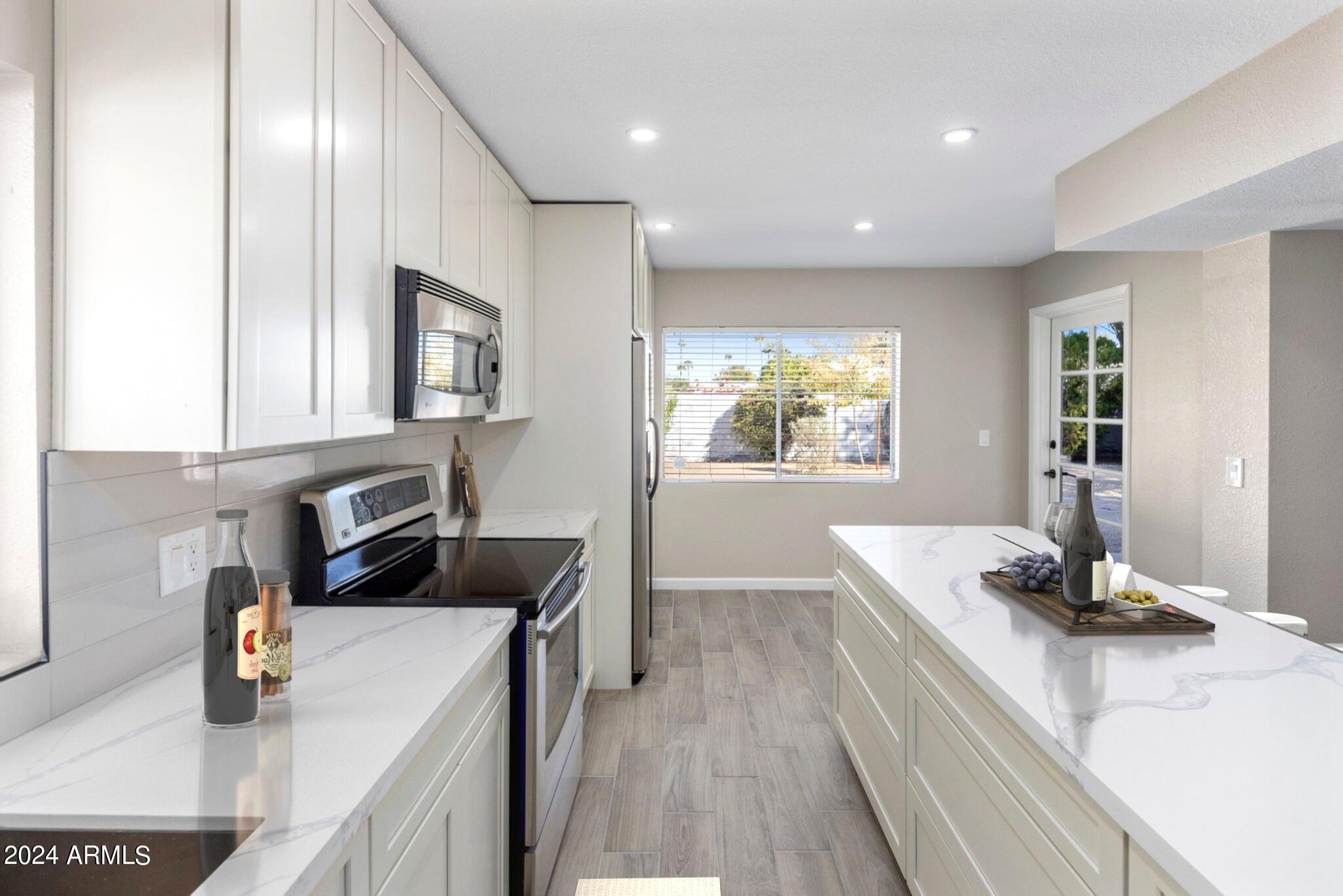 610 East Calavar Road Phoenix, AZ 85022 - Photo 7 of 34 Quartz Counters