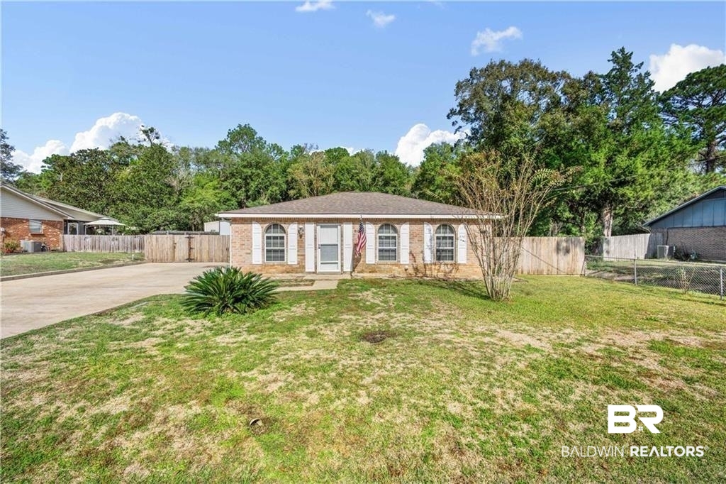 8070 Domain Street Mobile, AL 36619 - Photo 2 of 32