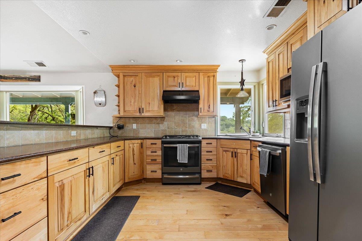 12242 Woodacre Road Grass Valley, CA 95949 - Photo 21 of 53