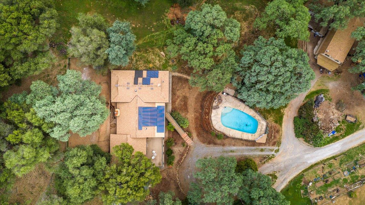 12242 Woodacre Road Grass Valley, CA 95949 - Photo 3 of 48