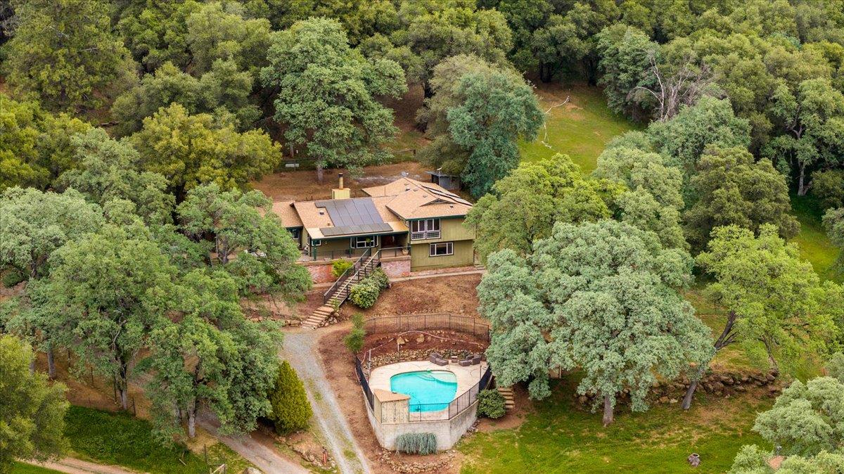 12242 Woodacre Road Grass Valley, CA 95949 - Photo 4 of 48