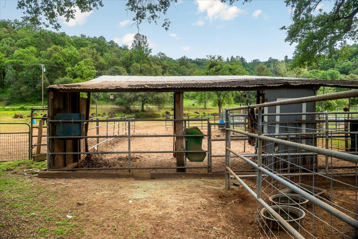 12242 Woodacre Road Grass Valley, CA 95949 - Photo 41 of 48