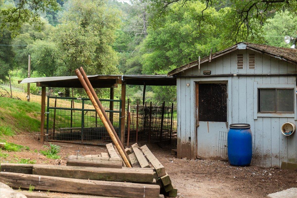 12242 Woodacre Road Grass Valley, CA 95949 - Photo 43 of 48