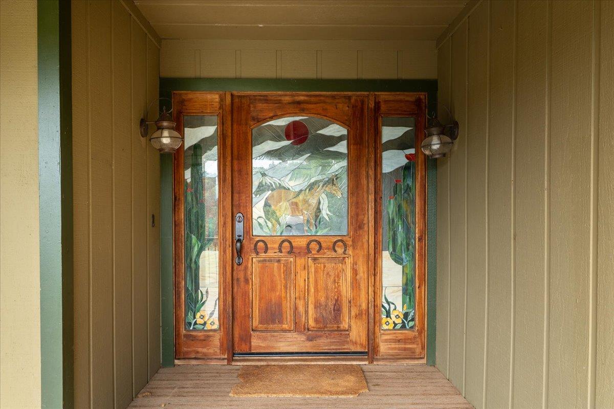 12242 Woodacre Road Grass Valley, CA 95949 - Photo 5 of 48