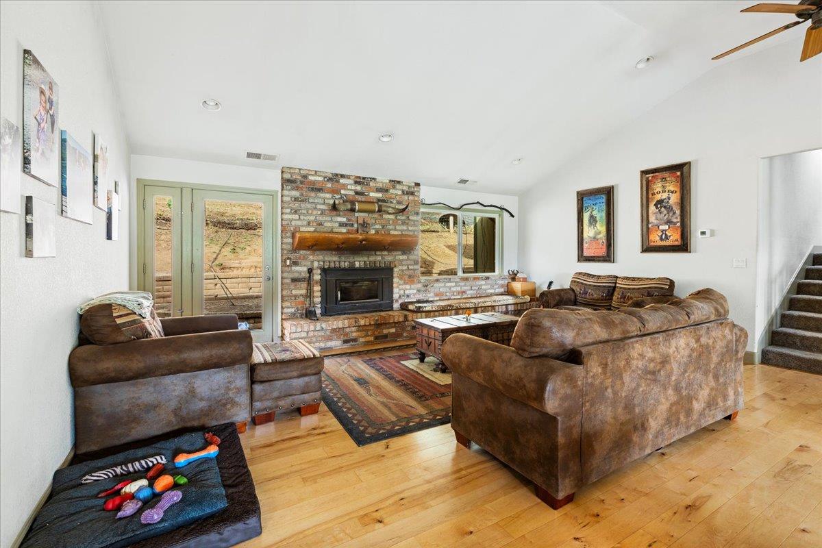 12242 Woodacre Road Grass Valley, CA 95949 - Photo 8 of 48