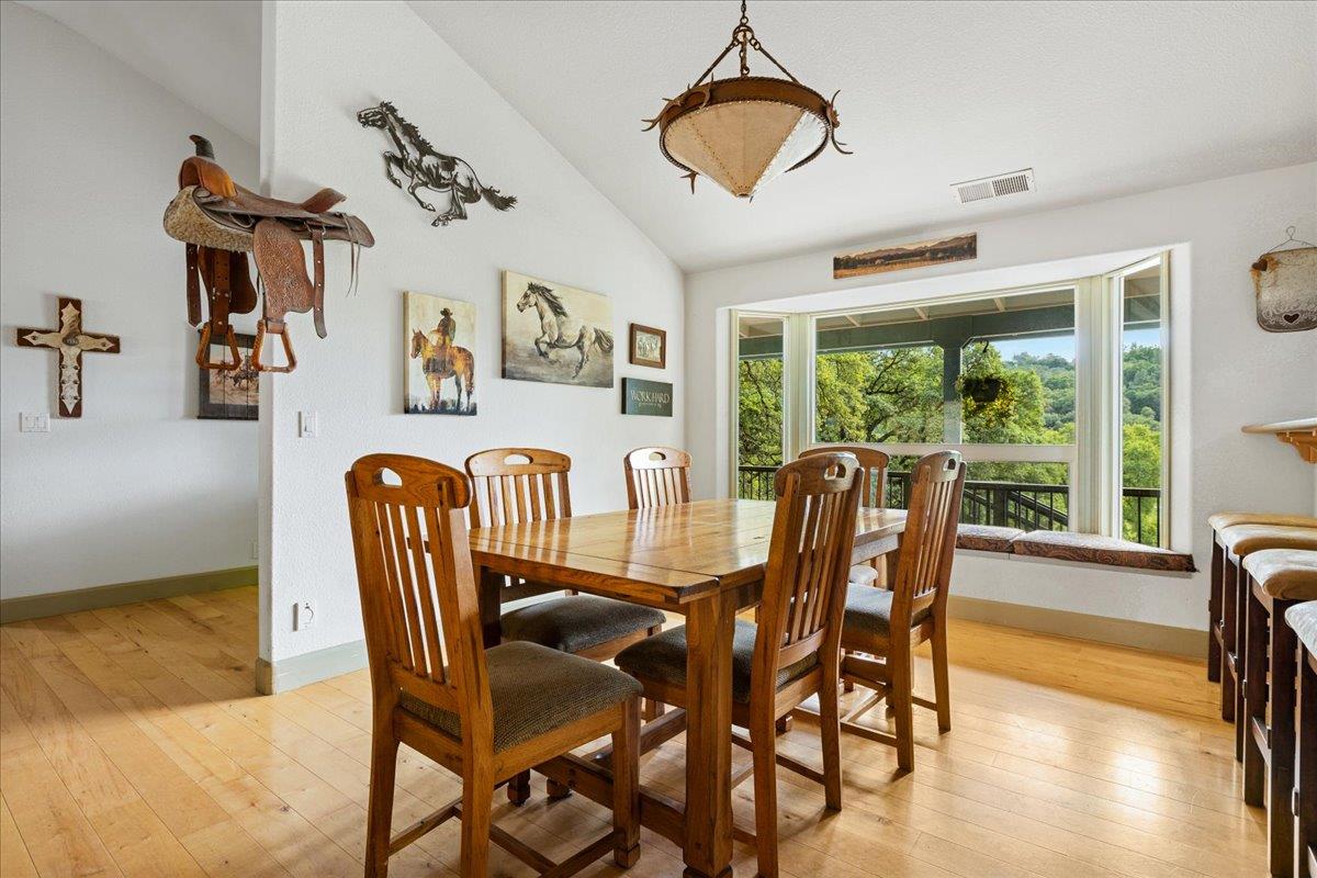 12242 Woodacre Road Grass Valley, CA 95949 - Photo 10 of 48