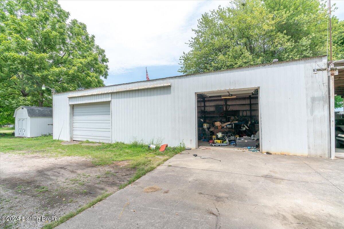 8404 Blue Lick Road Louisville, KY 40219 - Photo 28 of 46 28-8404-28