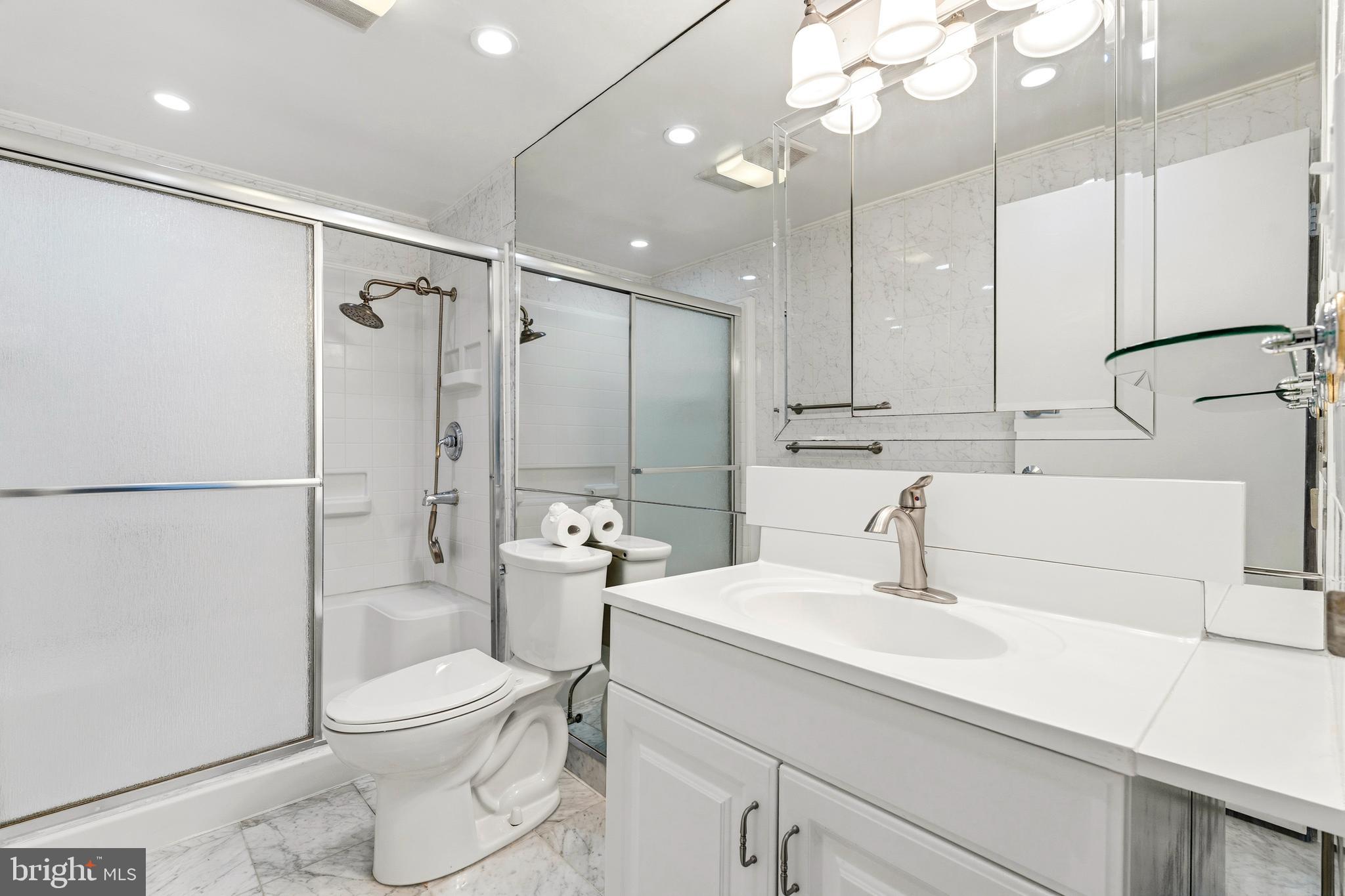 9701 Fields Road, Unit 1008 Gaithersburg, MD 20878 - Photo 21 of 26