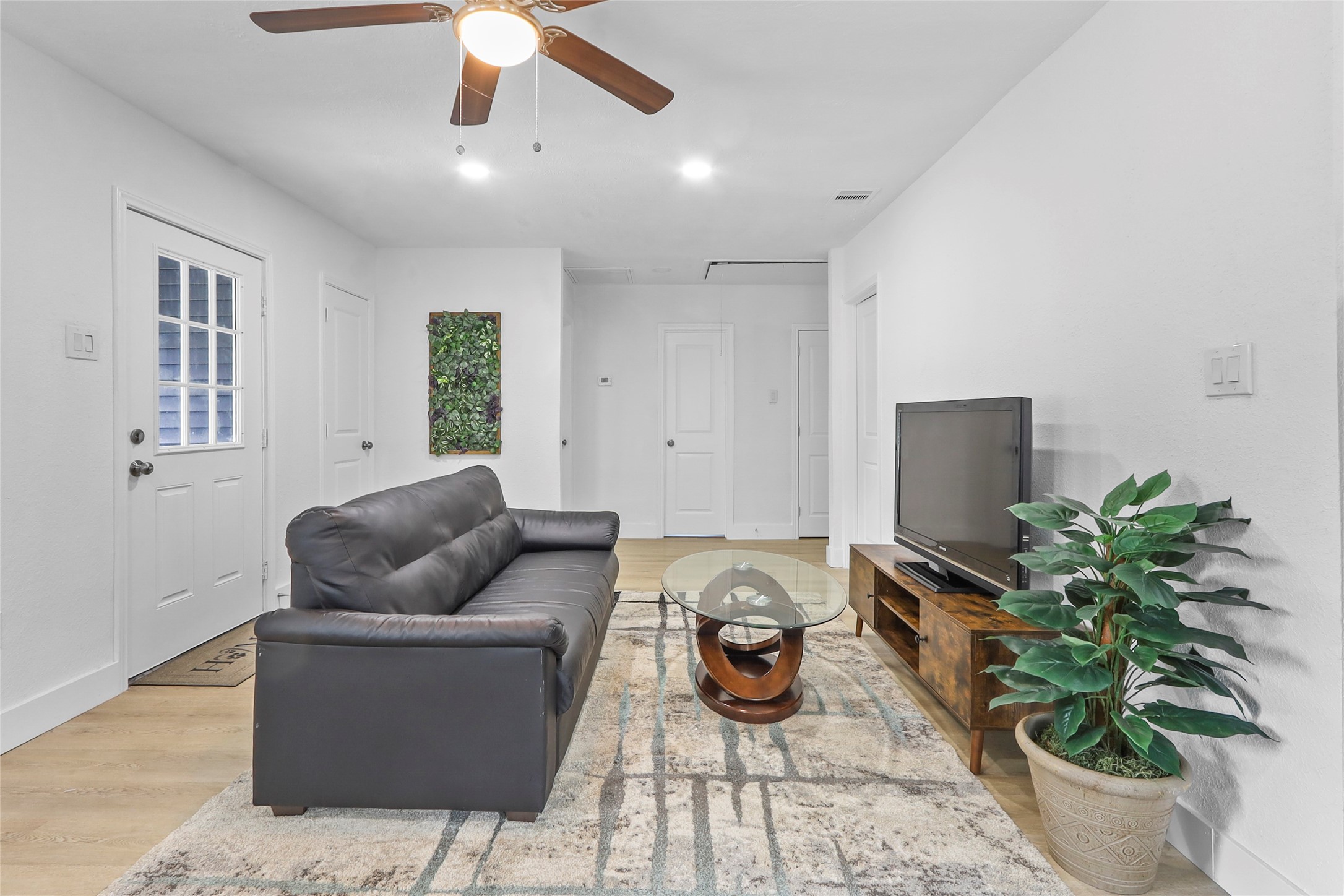 4516 Normandy Way Houston, TX 77021 - Photo 6 of 15