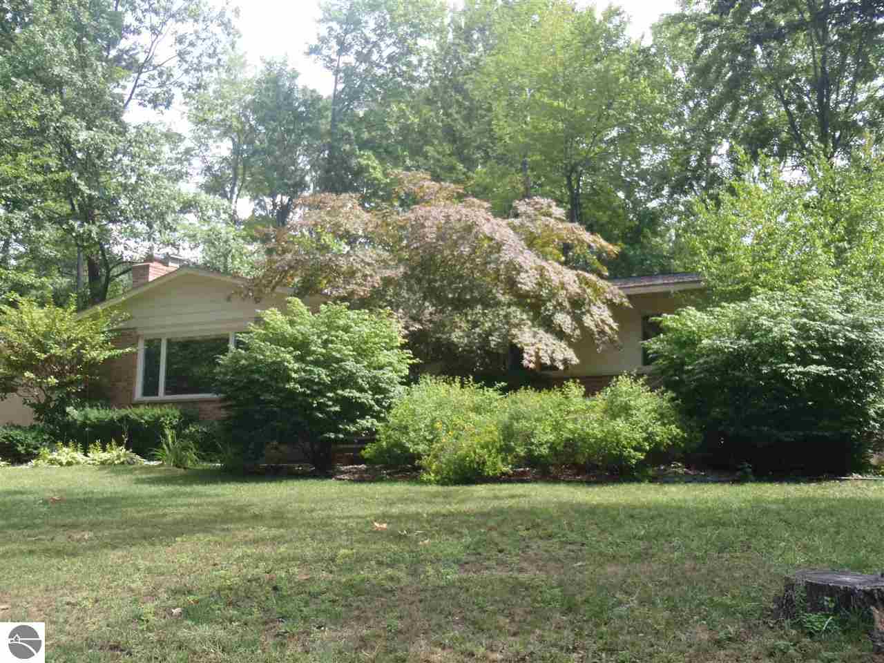 710 Bloomfield Road Traverse City, MI 49686 - Photo 3 of 26 1775676-2.JPG