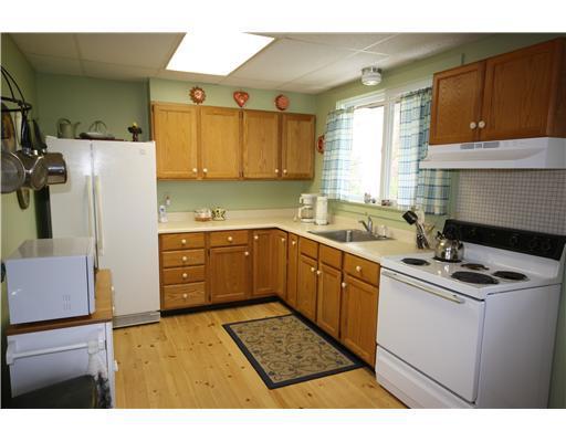 8 Spring Street East Boothbay, ME 04544 - Photo 3 of 14 Kitchen.