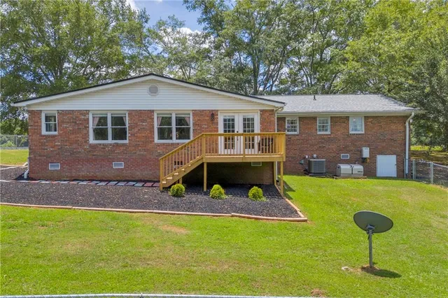 $459,900 | 450 Clarks Creek Road North, Martin, GA 30557