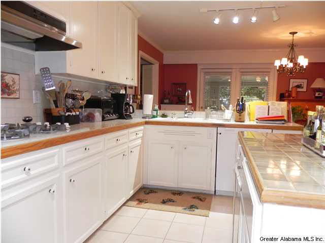 37 Diana Hills Road Anniston, AL 36207 - Photo 13 of 32
