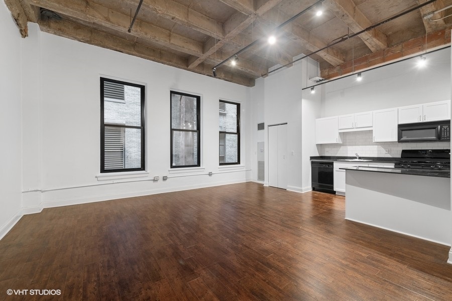 20 North State Street, Unit 405 Chicago, IL 60602 - Photo 2 of 17