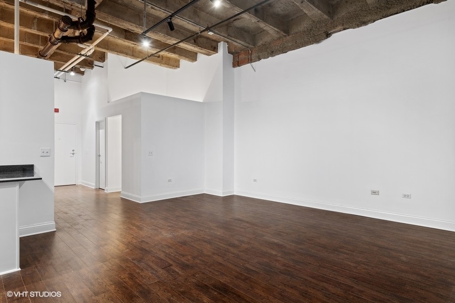 20 North State Street, Unit 405 Chicago, IL 60602 - Photo 8 of 17