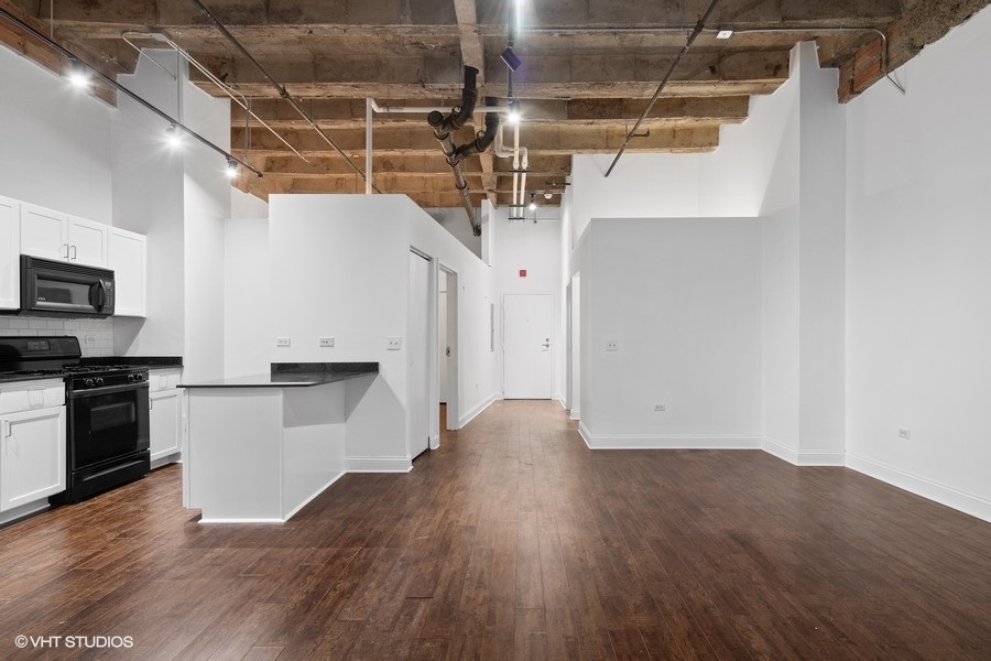 20 North State Street, Unit 405 Chicago, IL 60602 - Photo 10 of 17