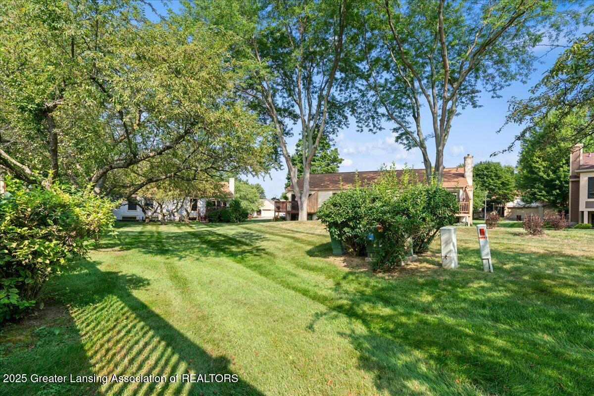 6526 Spring Tree Lane, Unit 30 Lansing, MI 48917 - Photo 32 of 36 35-Media Jett - 35