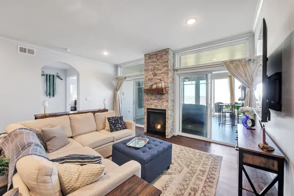 $649,900 | 2622 Lake Street, Algoma, WI 54201