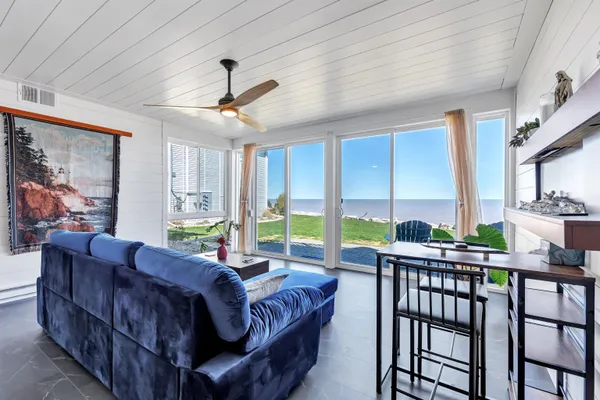 $649,900 | 2622 Lake Street, Algoma, WI 54201