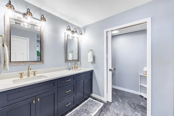 $649,900 | 2622 Lake Street, Algoma, WI 54201