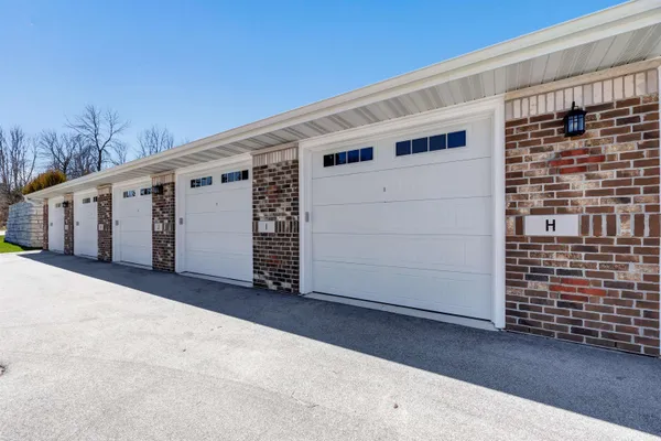 $649,900 | 2622 Lake Street, Algoma, WI 54201