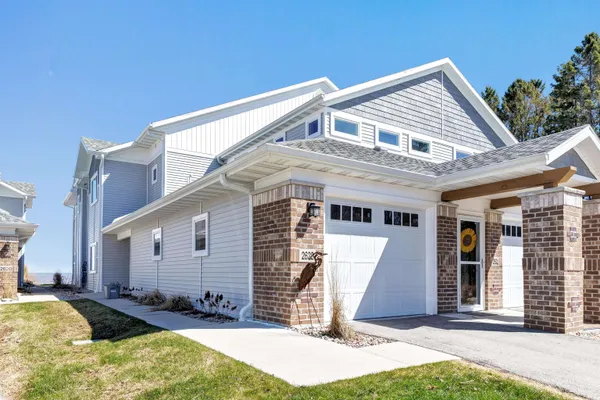 $649,900 | 2622 Lake Street, Algoma, WI 54201