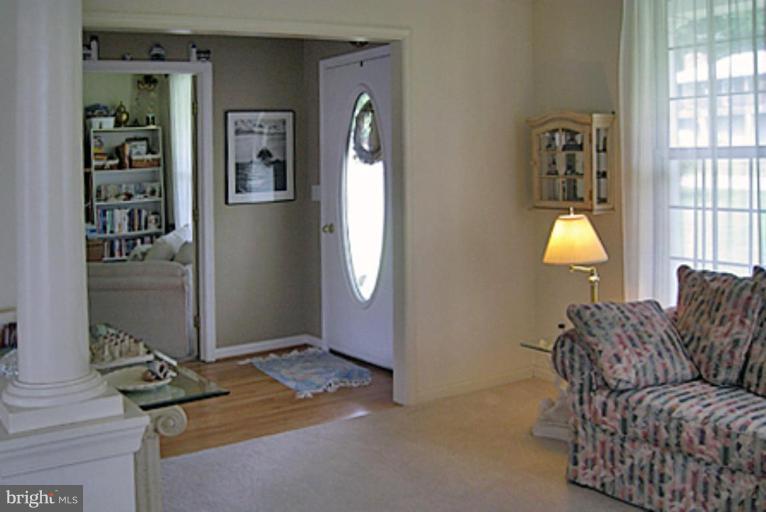 1209 Turkey Point Road Edgewater, MD 21037 - Photo 9 of 29 Living Room