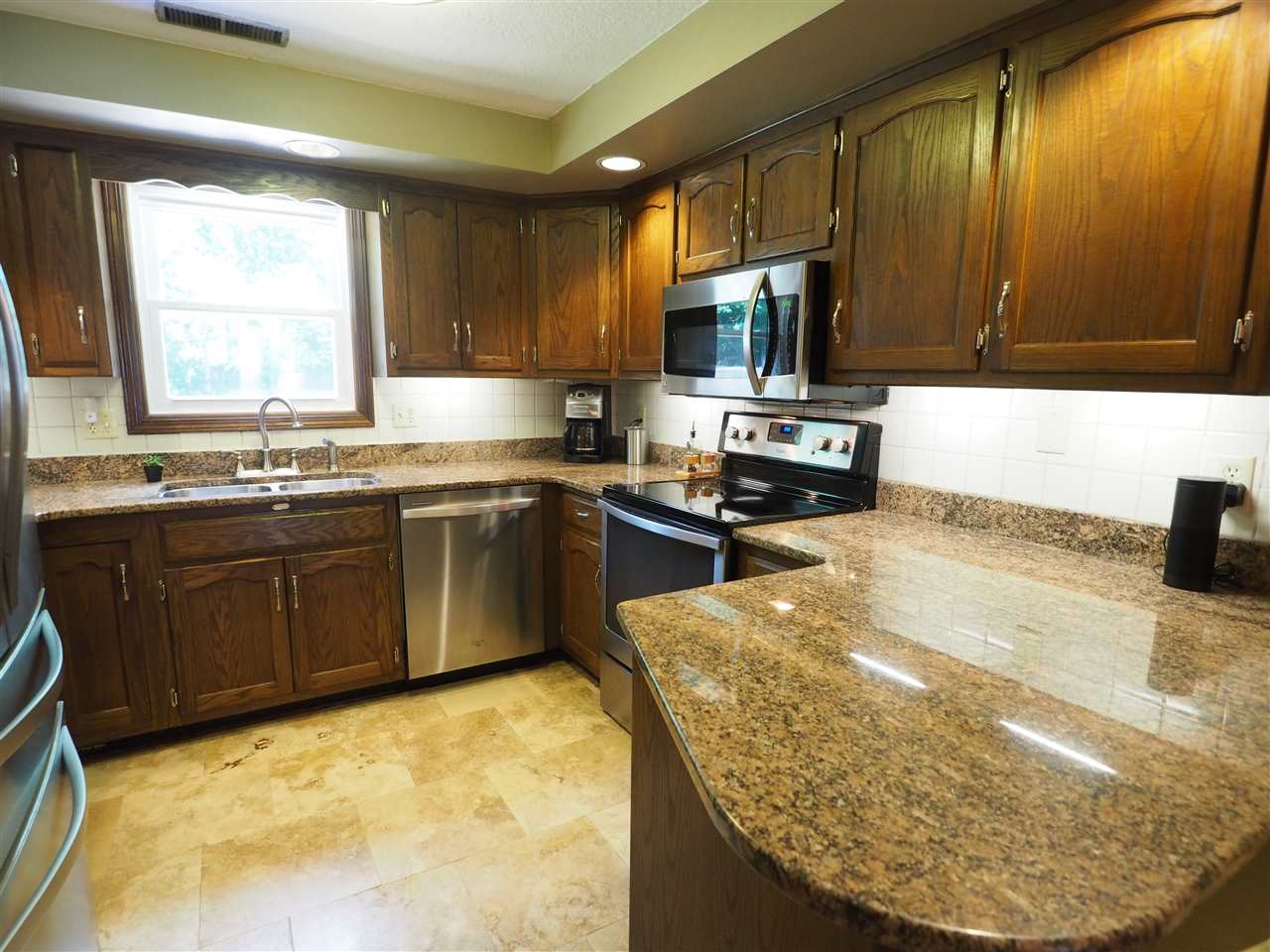 6604 Rockingham Drive Fort Wayne, IN 46835 - Photo 11 of 26 Gallery Image 11