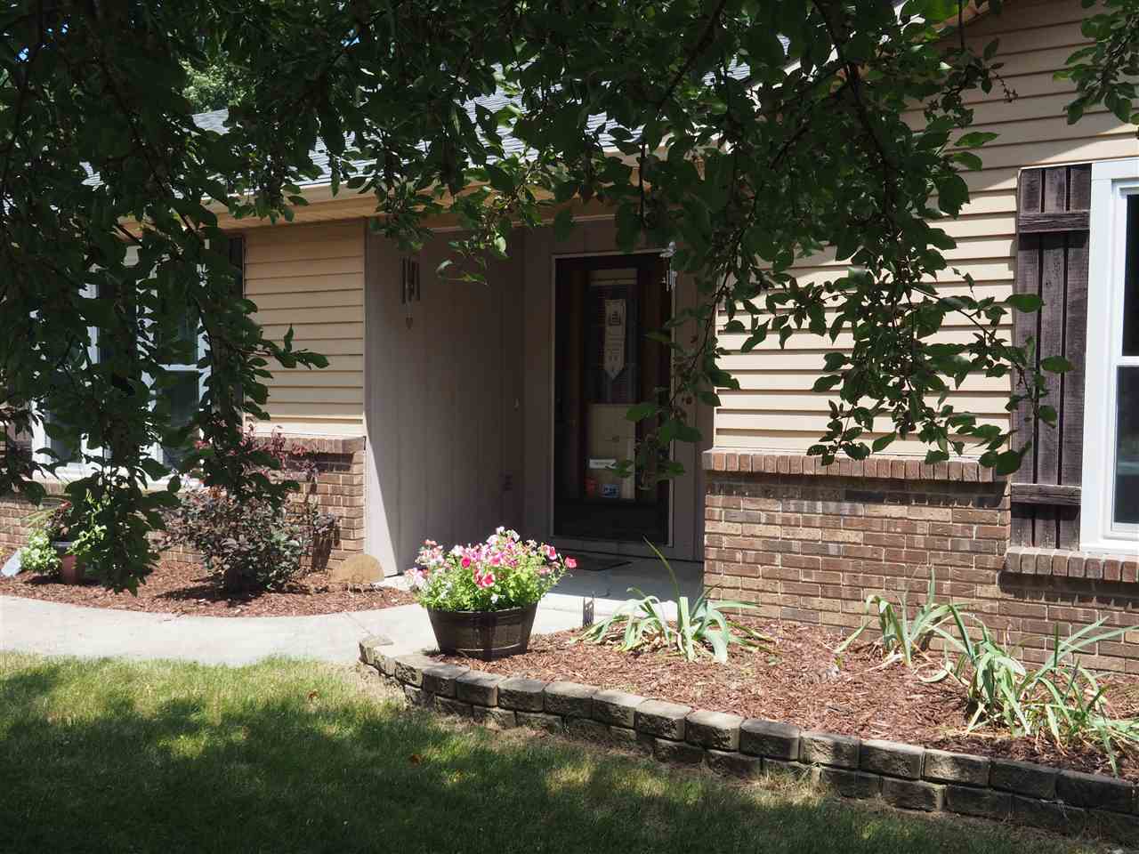 6604 Rockingham Drive Fort Wayne, IN 46835 - Photo 3 of 26 Gallery Image 3