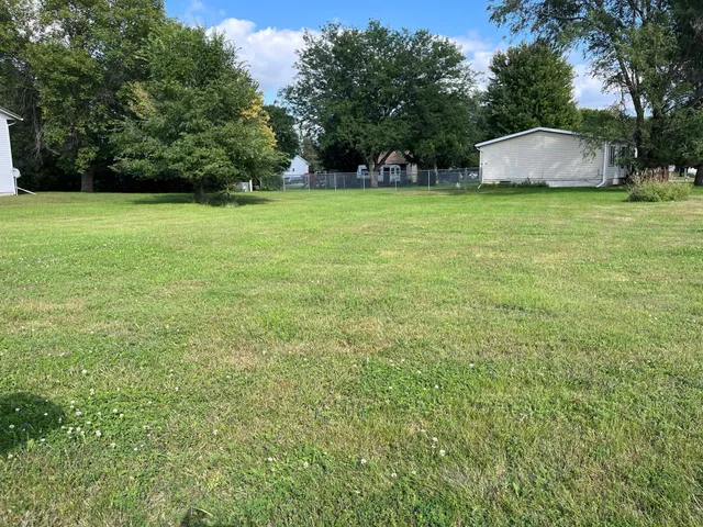 $19,000 | 121 Edgewood Drive, Redwood Falls, MN 56283