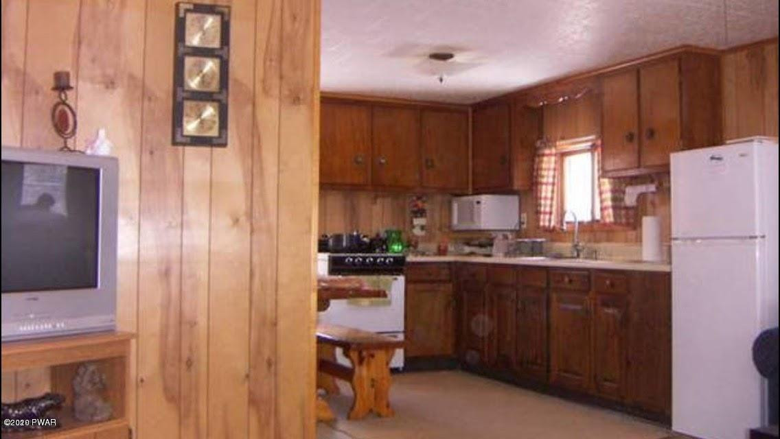 132 Tauschman Road Greentown, PA 18426 - Photo 10 of 14