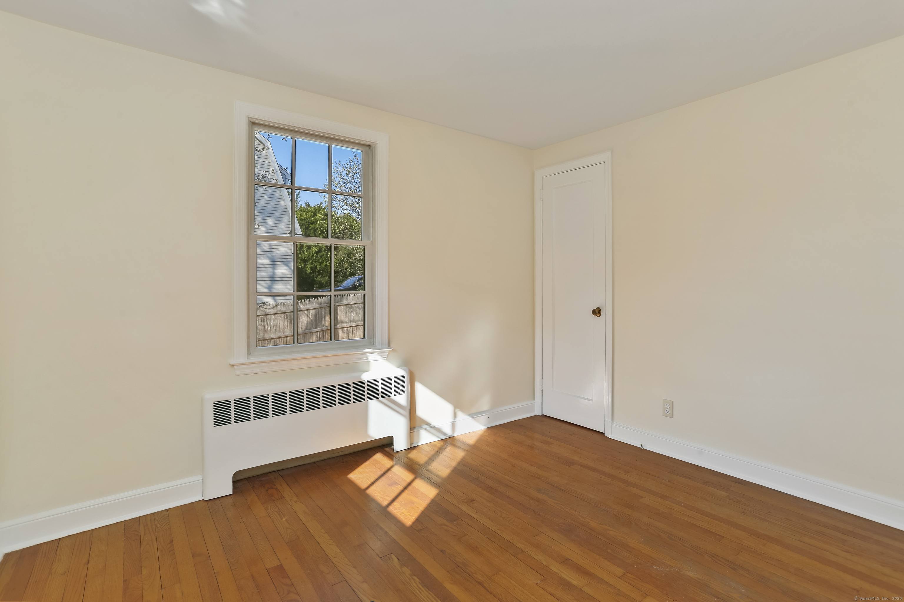 219 Hollow Tree Ridge Road Darien, CT 06820 - Photo 16 of 27